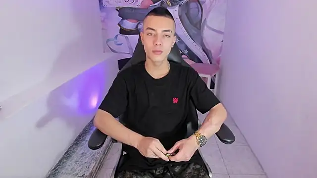 Snapshot of Dereck_Boy8 chatting on November 4, 2025, 8:23 pm Dereck Boy8 online show from November 4, 2025, 8:23 pm