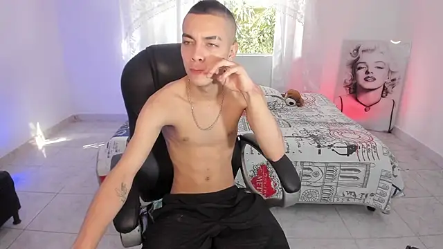 Snapshot of Dereck_Boy8 chatting on December 4, 2025, 7:35 pm Dereck Boy8 online show from December 4, 2025, 7:35 pm