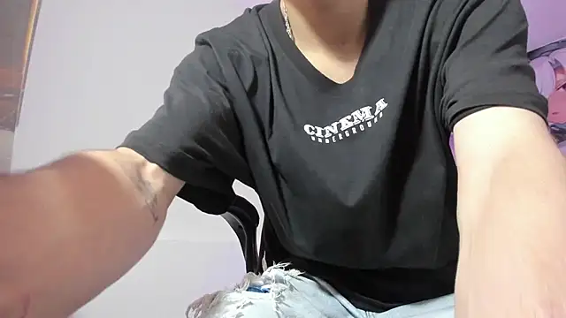 Snapshot of Dereck_Boy8 chatting on November 25, 2025, 7:58 pm Dereck Boy8 online show from November 25, 2025, 7:58 pm