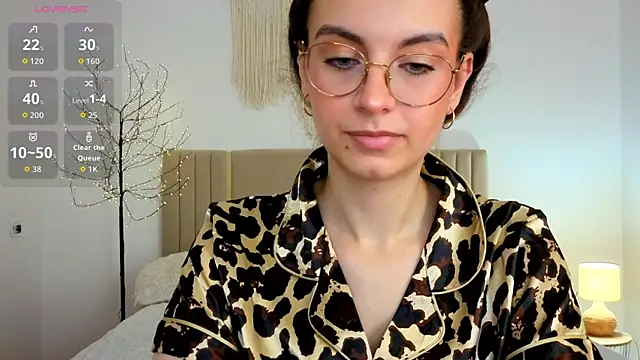 Real cutie1 online show from June 30, 2026, 12:49 pm