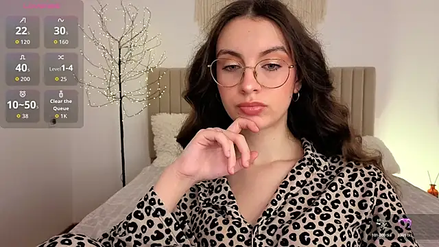 Snapshot of Real_cutie1 chatting on June 9, 2026, 1:01 pm Real cutie1 online show from June 9, 2026, 1:01 pm