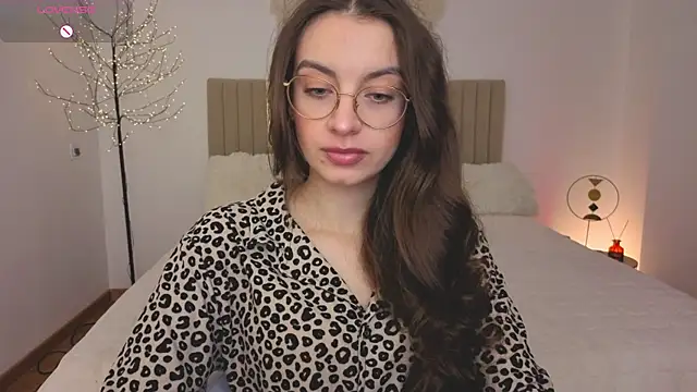 Real cutie1 online show from April 30, 2026, 1:07 pm