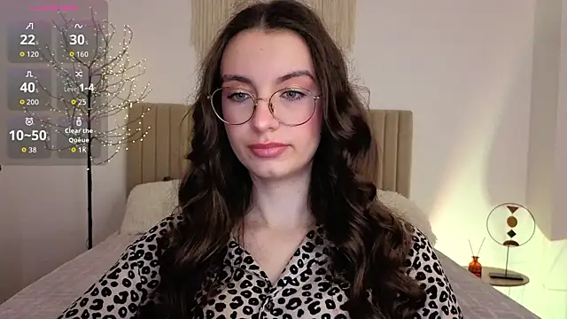 Snapshot of Real_cutie1 chatting on June 12, 2026, 1:31 pm Real cutie1 online show from June 12, 2026, 1:31 pm