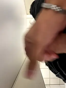 Snapshot of musti312 chatting on October 3, 2025, 8:05 am musti312 online show from October 3, 2025, 8:05 am