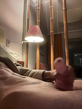 Snapshot of musti312 chatting on September 30, 2025, 5:41 pm musti312 online show from September 30, 2025, 5:41 pm