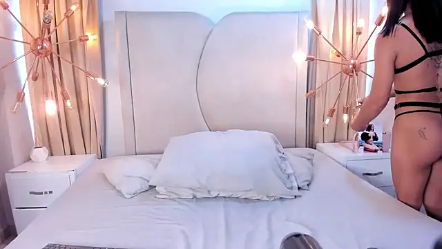 Snapshot of rubyrouge__ chatting on November 11, 2025, 6:25 pm rubyrouge online show from November 11, 2025, 6:25 pm