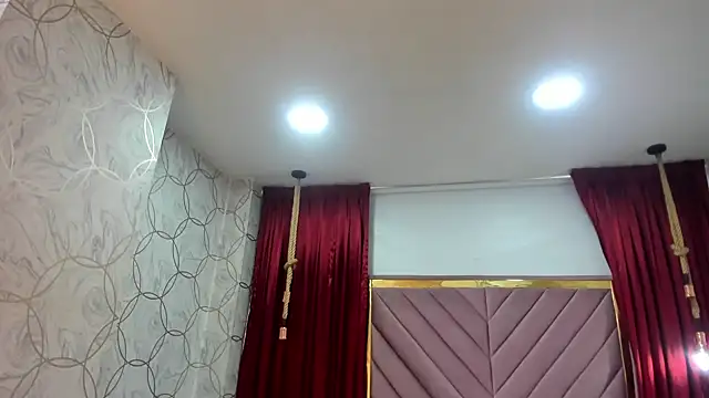 Snapshot of rubyrouge__ chatting on October 9, 2025, 7:03 pm rubyrouge online show from October 9, 2025, 7:03 pm