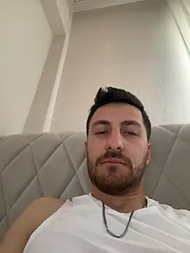 emredenizz07 online show from January 6, 2026, 7:23 am