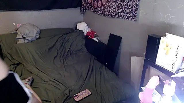 London Ray online show from February 20, 2026, 6:19 am