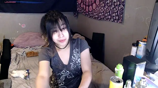 London Ray online show from November 19, 2025, 6:24 am