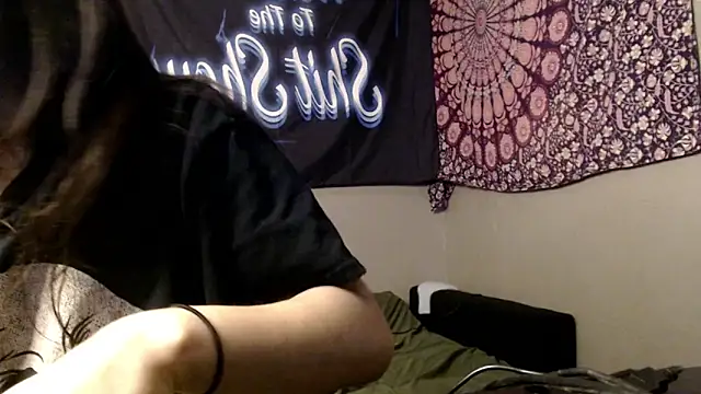 London Ray online show from June 4, 2026, 9:52 pm