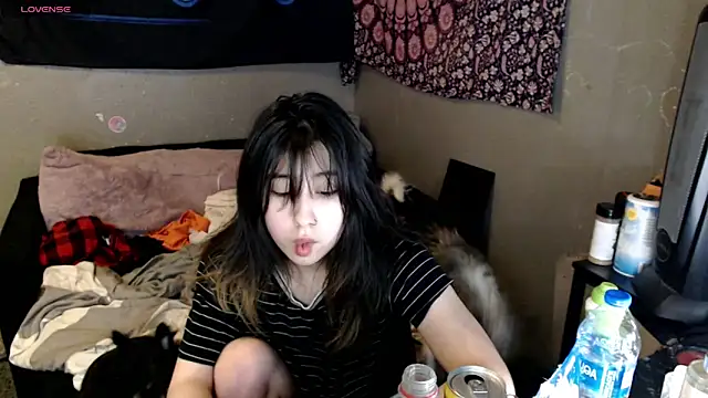 London Ray online show from November 26, 2025, 8:14 am