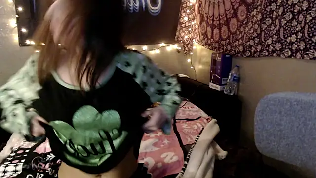 London Ray online show from June 21, 2026, 9:42 pm