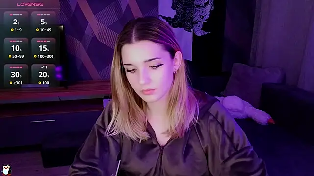 Snapshot of Sandy_Belle chatting on October 9, 2025, 9:04 pm Sandy Belle online show from October 9, 2025, 9:04 pm