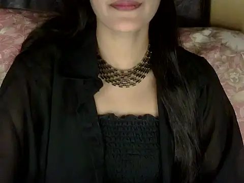 zara Khan0 online show from November 1, 2025, 3:39 pm