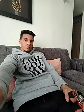 Snapshot of caballero-97 chatting on October 3, 2025, 3:13 pm caballero-97 online show from October 3, 2025, 3:13 pm