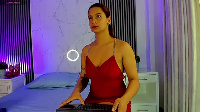 JackAndRosse  online show from October 29, 2025, 1:21 pm