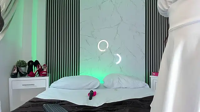 Snapshot of JackAndRosse_ chatting on March 14, 2026, 2:45 pm JackAndRosse online show from March 14, 2026, 2:45 pm