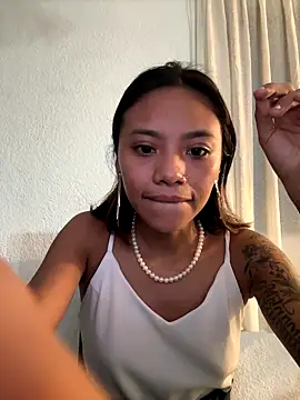 Snapshot of Nia_Desire chatting on September 19, 2025, 6:28 am Nia Desire online show from September 19, 2025, 6:28 am