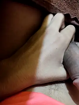 Snapshot of saneer69tew chatting on October 14, 2025, 7:25 pm saneer69tew online show from October 14, 2025, 7:25 pm