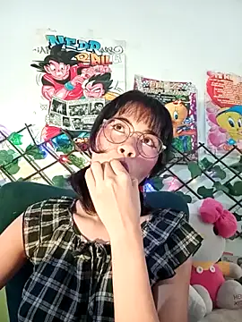 dolliette24 online show from May 8, 2026, 4:27 am