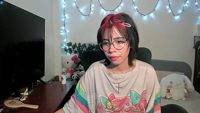 Snapshot of dolliette24 chatting on November 8, 2025, 7:12 am dolliette24 online show from November 8, 2025, 7:12 am