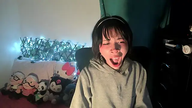 Snapshot of dolliette24 chatting on September 24, 2025, 2:18 am dolliette24 online show from September 24, 2025, 2:18 am