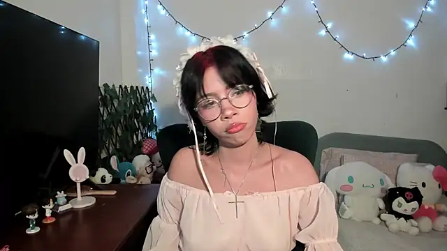 Snapshot of dolliette24 chatting on November 6, 2025, 2:37 am dolliette24 online show from November 6, 2025, 2:37 am