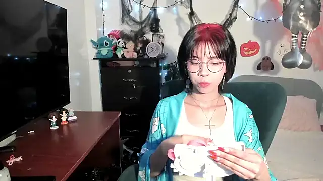 Snapshot of dolliette24 chatting on October 26, 2025, 8:42 pm dolliette24 online show from October 26, 2025, 8:42 pm