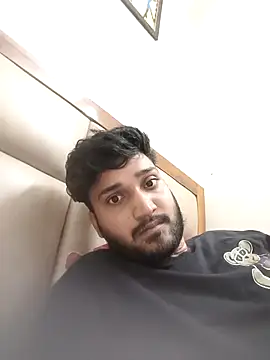 Himanshu111007 online show from September 23, 2025, 2:13 pm