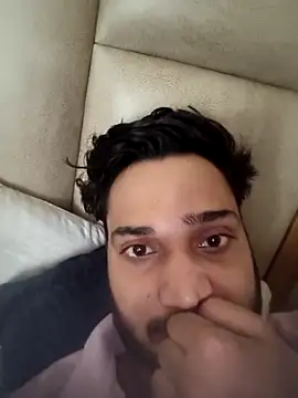 Himanshu111007 online show from September 24, 2025, 8:54 am