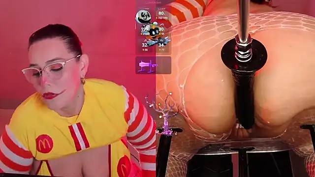 Snapshot of ErikaMontiel__ chatting on October 24, 2025, 9:14 pm ErikaMontiel online show from October 24, 2025, 9:14 pm