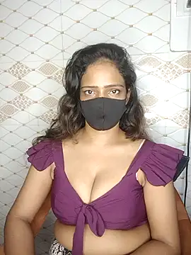 Snapshot of SonY-CaM2 chatting on December 4, 2025, 5:56 pm SonY-CaM2 online show from December 4, 2025, 5:56 pm