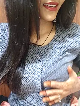 Snapshot of Raj-kumari chatting on August 3, 2026, 2:12 pm Raj-kumari online show from August 3, 2026, 2:12 pm