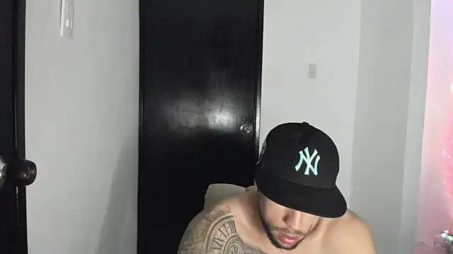 Snapshot of ThiagoLugo chatting on July 14, 2026, 4:39 am ThiagoLugo online show from July 14, 2026, 4:39 am