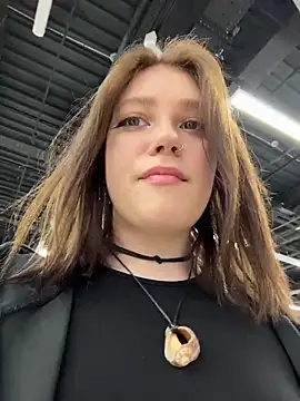 lucy-joy online show from February 25, 2026, 11:21 am