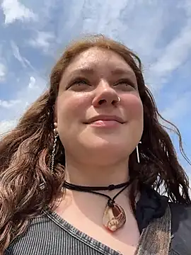 Snapshot of lucy-joy chatting on July 10, 2026, 9:09 am lucy-joy online show from July 10, 2026, 9:09 am