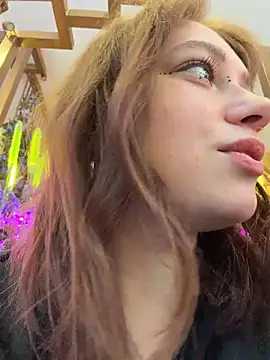 Snapshot of lucy-joy chatting on June 25, 2026, 8:41 am lucy-joy online show from June 25, 2026, 8:41 am