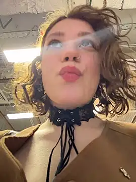 lucy-joy online show from October 31, 2025, 11:40 am