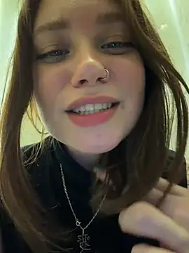 Snapshot of lucy-joy chatting on May 11, 2026, 4:04 pm lucy-joy online show from May 11, 2026, 4:04 pm