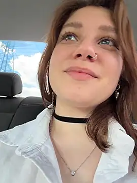 Snapshot of lucy-joy chatting on May 16, 2026, 9:19 am lucy-joy online show from May 16, 2026, 9:19 am