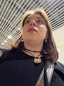 Snapshot of lucy-joy chatting on May 18, 2026, 9:14 am lucy-joy online show from May 18, 2026, 9:14 am