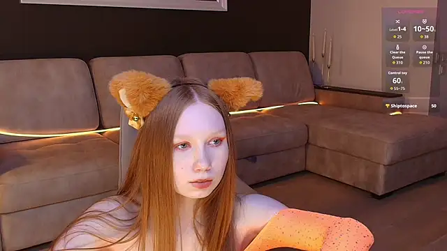 Snapshot of FoxyMira chatting on April 11, 2026, 6:55 pm FoxyMira online show from April 11, 2026, 6:55 pm