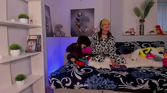 Snapshot of AlicePill chatting on November 18, 2025, 2:49 am AlicePill online show from November 18, 2025, 2:49 am