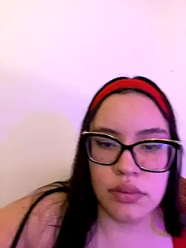 Snapshot of Emily_Taylor2 chatting on December 1, 2025, 2:01 am Emily Taylor2 online show from December 1, 2025, 2:01 am