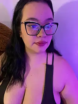 Snapshot of Emily_Taylor2 chatting on September 14, 2025, 3:40 am Emily Taylor2 online show from September 14, 2025, 3:40 am