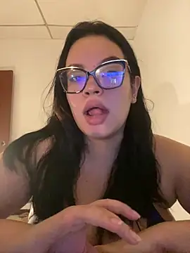 Snapshot of Emily_Taylor2 chatting on September 10, 2025, 3:05 am Emily Taylor2 online show from September 10, 2025, 3:05 am