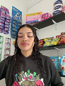 Camilla Miller01 online show from April 18, 2026, 12:51 pm