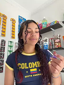 Camilla Miller01 online show from June 11, 2026, 7:33 pm