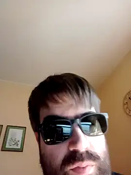 Snapshot of ynroh_87 chatting on March 13, 2026, 2:00 pm ynroh 87 online show from March 13, 2026, 2:00 pm